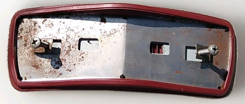 80 AMC Eagle Borgoña Volante Bocina Almohadilla Botón OEM Foto 2 de 4