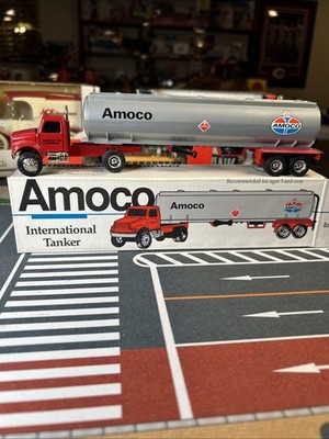 Vintage ERTL Toys Amoco Oil Semi Truck Trailer Tanker Metal 10'' 