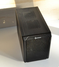 Sharkoon QB one DTX/ITX case
