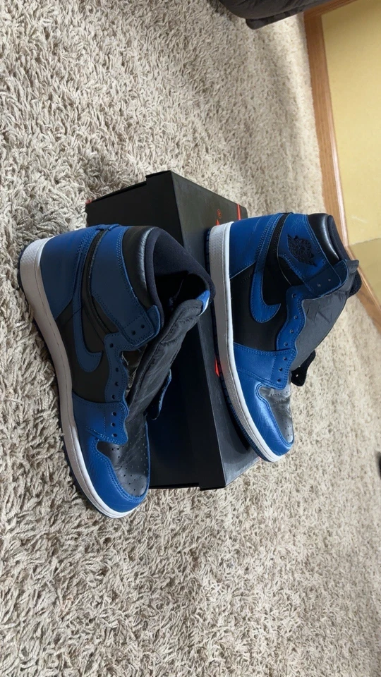 Jordan 1 Mid "Negro Azul Real" Talla 10.5 Hombre Con Caja Foto 2 de 4