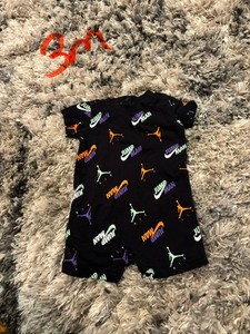 Boys Nike romper size 3 months short sleeve multicolor 