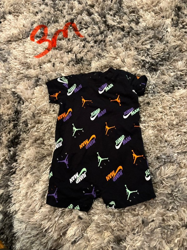 Boys Nike romper size 3 months short sleeve multicolor 