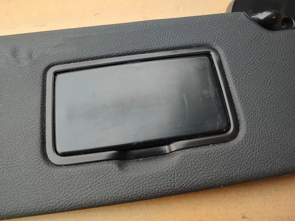 Jeep Wrangler Gladiator 2018-2023 OEM parasol interior 04680652AA JT5 Foto 2 de 4