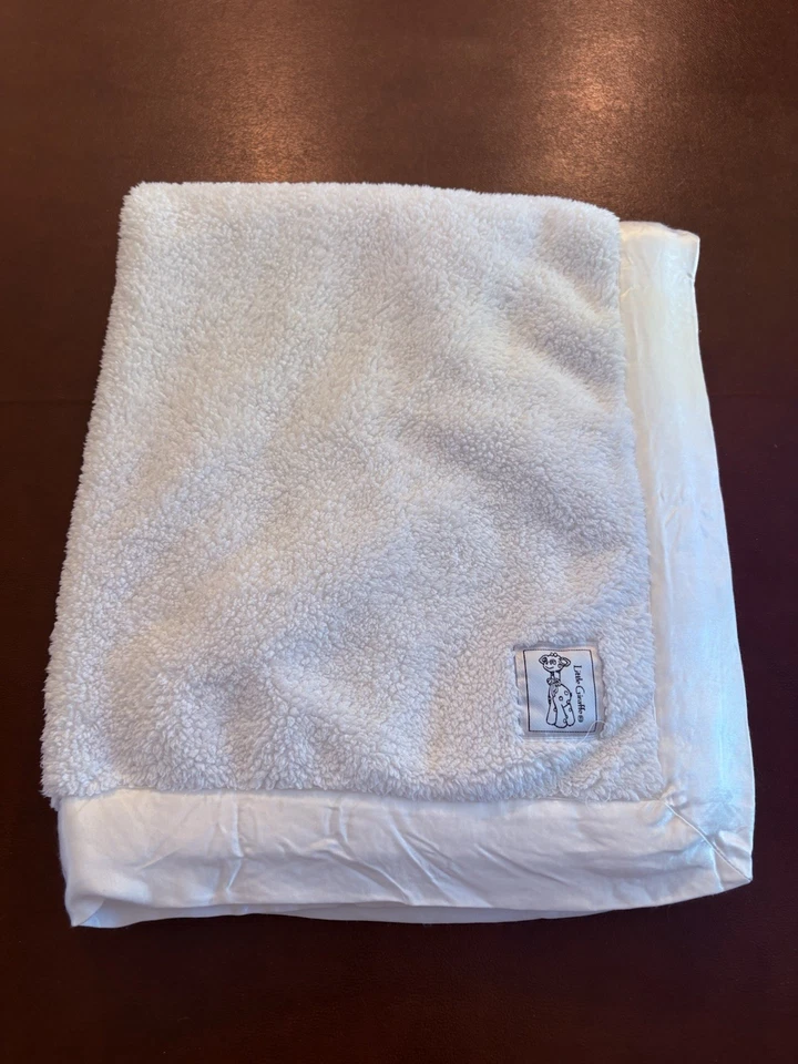 Manta de bebé de felpa gruesa Sherpa blanca Little Giraffe Lovey con borde satinado Foto 4 de 4