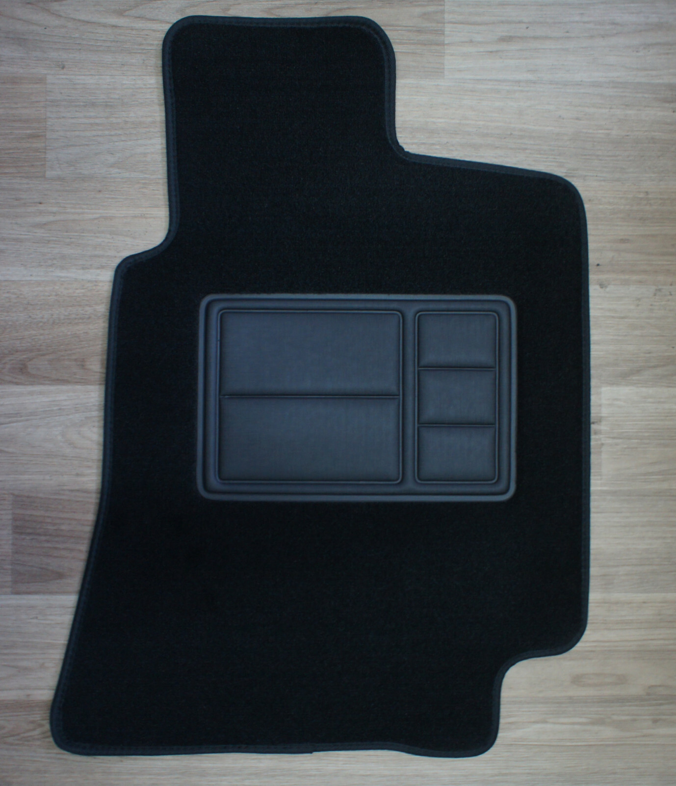 Front Pair Carpet Floor Mats for Lexus IS200 Sedan from 01/1999 to 08/