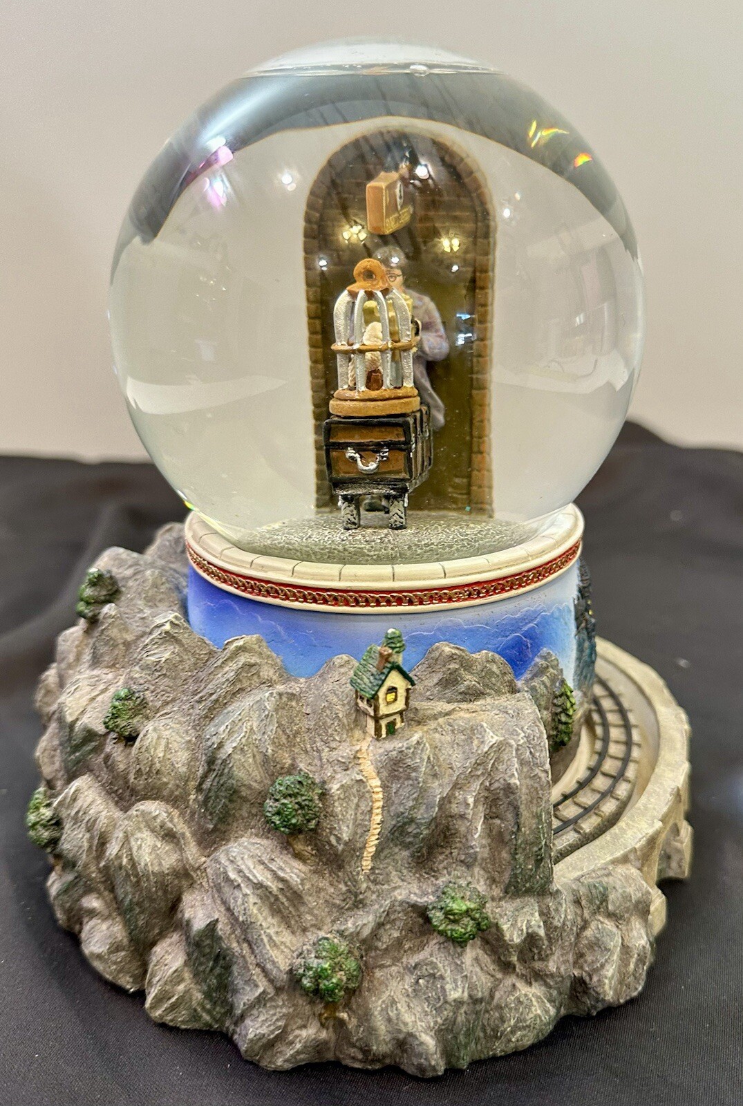 Rare Harry Potter Hogwart Express Waterglobe San Francisco Musical