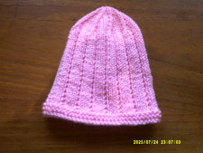 HANDKNITTED BABY HAT / BEANIE 0 - 3 MONTHS DK YARN PINK NEW