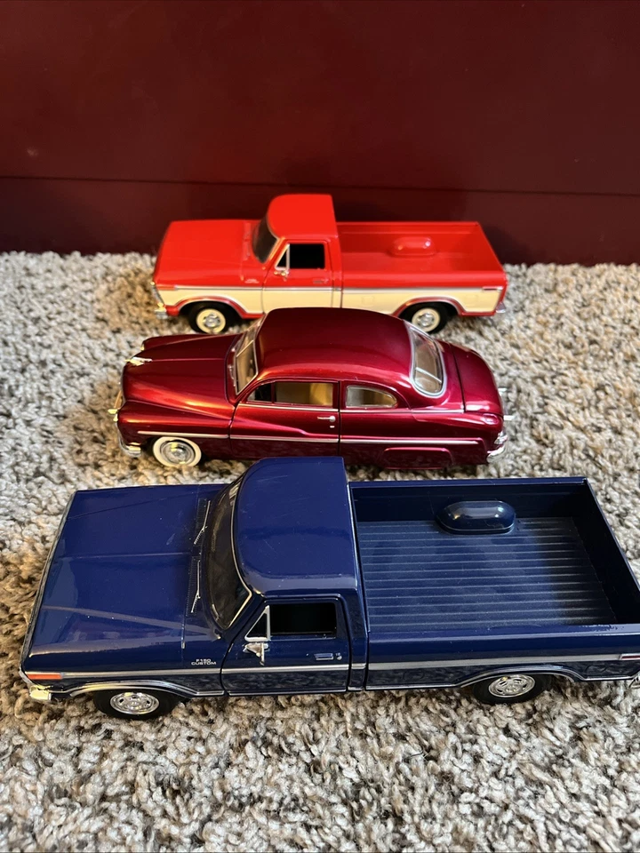 Motormax Lote De 3 1940 Mercury Cupé Borgoña Escala 1:24 1979 Ford F-150 Personalizado Foto 2 de 4