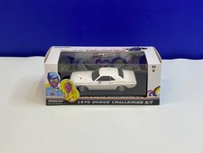 GREENLIGHT 1/43 SCALE WHITE 1970 DODGE CHALLENGER R/T SCAT PACK