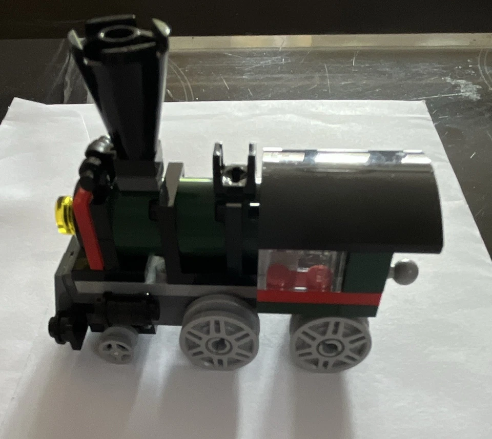 LEGO Creator 31015 Emerald Express, photo 1 of 4