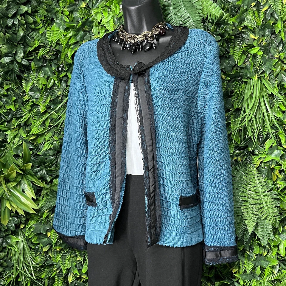 Y2K BANDOLINO Sweater Women Medium Teal Blue Knit Cardigan Ribbon Lace 2076 - Image 4 of 4