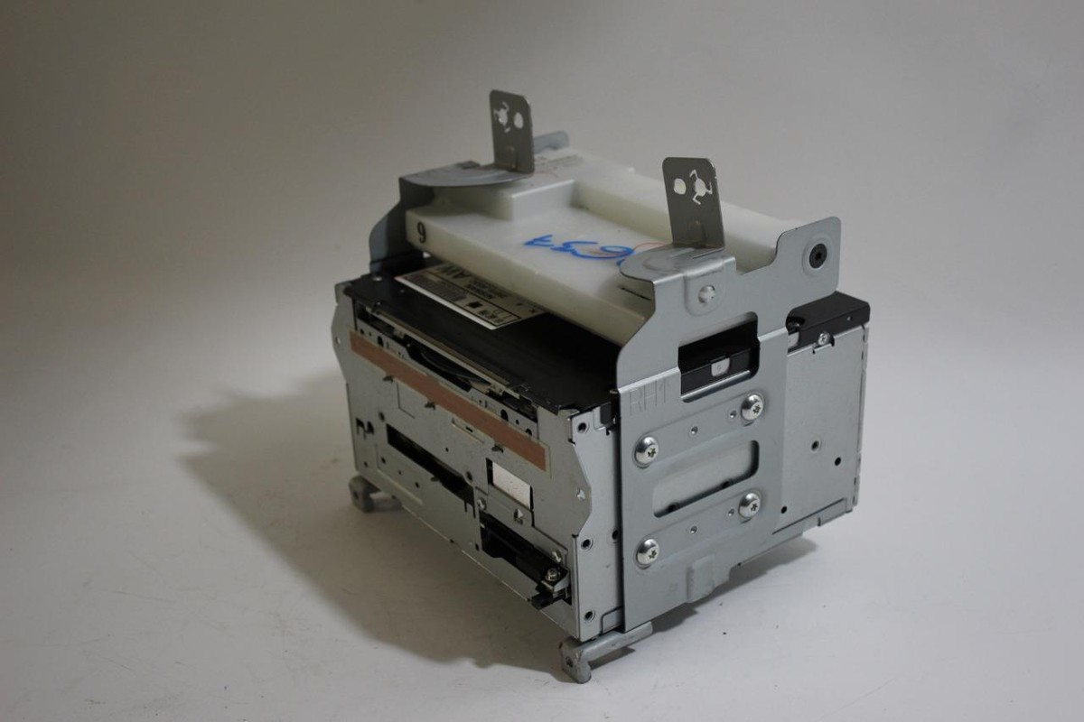 2007-2009 INFINIT G35 G37 RADIO STEREO NAVIGATION MECHANISM
