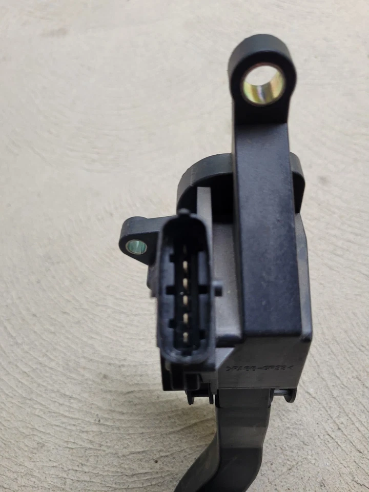 Sensor de pedal acelerador Chevrolet Aveo 2009-2010, Aveo5, G3 usado y probado Foto 2 de 4