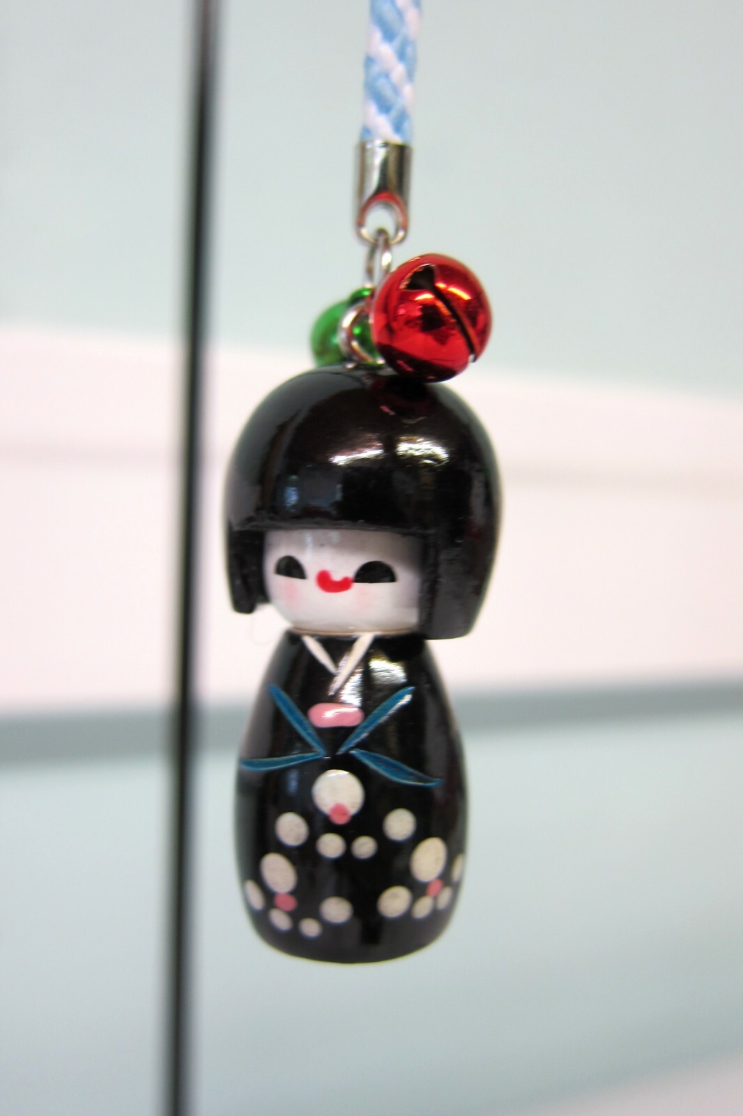Japanese Style Kokeshi Geisha Wooden Doll Bell Key Mobile Phone Hand