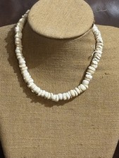Vintage Hawaiian Large Beaded Natural Puka Shell Necklace Barrel Clasp 20”