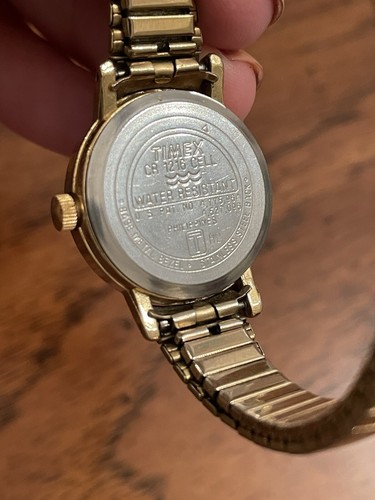 Vintage 1990s Women's TIMEX Easy Reader Style Gold Tone Flex Band Watch, Indiglo - Picture 4 of 4