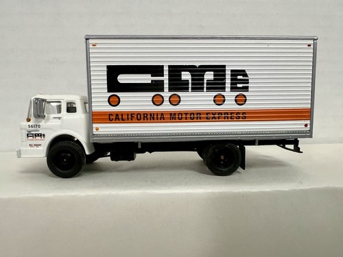 Athearn, 1:87 Scale, FORD C Box Truck, California Motor Express. HO - Picture 2 of 14