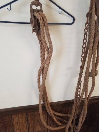 Vintage Rope Pully Block and Tackle Fence Streacher - Picture 7 of 7