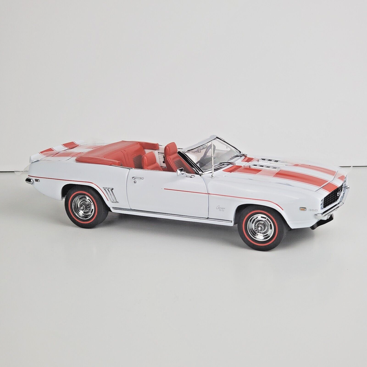 1993 Danbury Mint 1:24 1969 Chevrolet Camaro SS Racing Colors