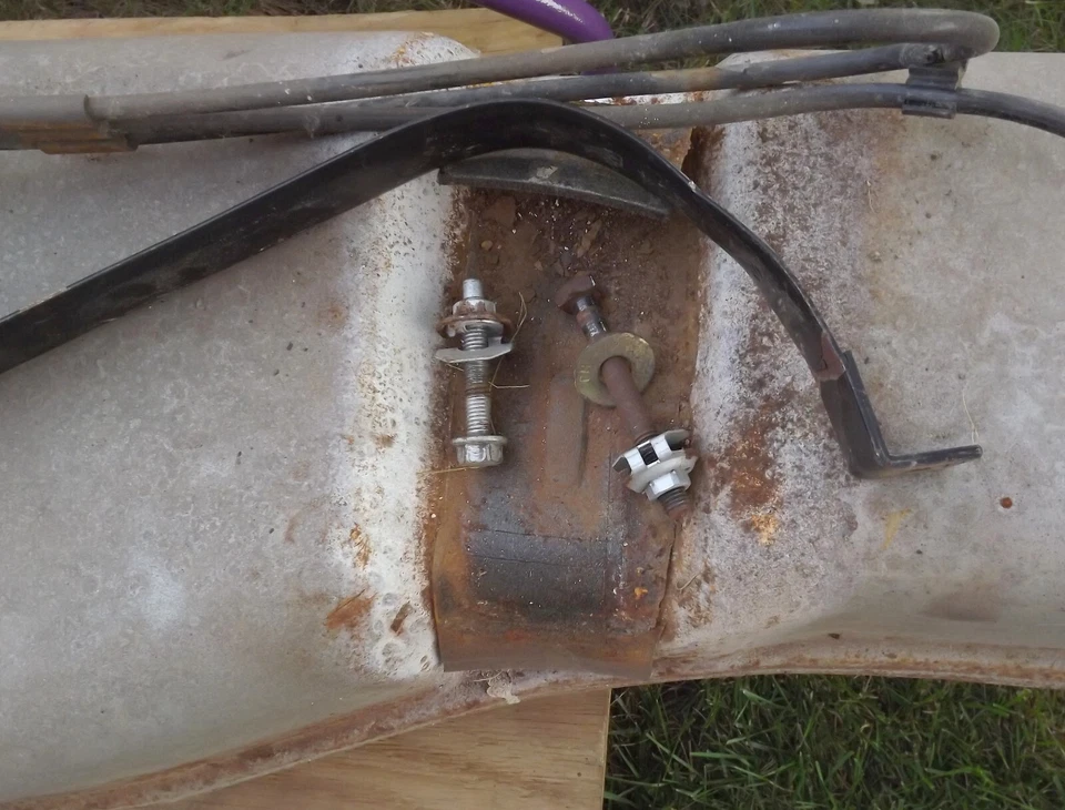 Chevrolet Express GMC Savanna Van 1997-2002 tanque de combustible con bomba nueva, cuello de llenado Foto 3 de 3