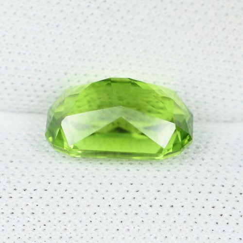 2.73 ct TOP LUSTROUS D BEST GREEN NATURAL PERIDOT Cushion See Vdo 5784 BB - Picture 2 of 2