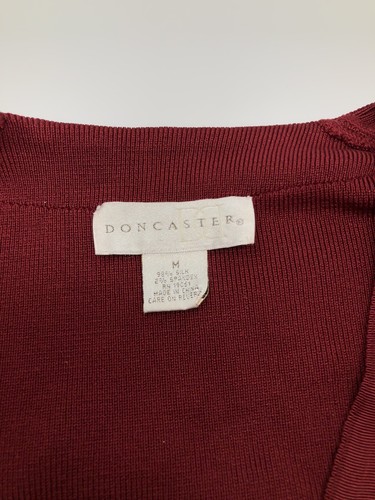 DON CASTER Women's Red SILK Cardigan Sweater Size Medium - Picture 4 of 4