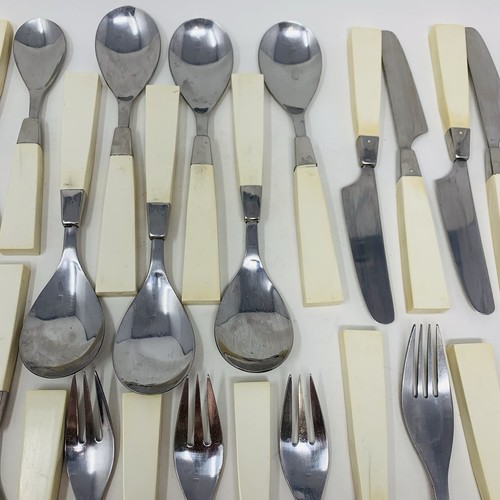 Vintage MCM lot of 30 SUPREME QUALITY CUTLERY LUCITE JAPAN - Imagen 5 de 12