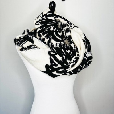 Marcus Adler New York Floral Print Oblong Scarf Wrap Shawl Black Cream