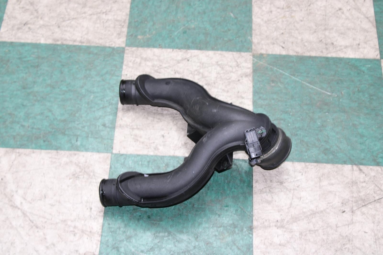 Maserati Quattroporte 2014-2024 Intake duct hose