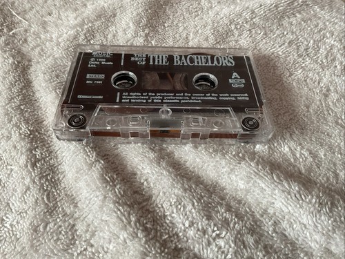 The Best Of The Bachelors - Cassette Album Tape - VGC 1996 Free P&P - Picture 6 of 9