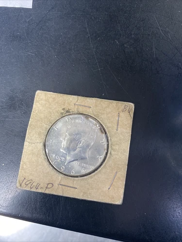 1964 D Kennedy Half Dollar *AU - ABOUT UNCIRCULATED*  90% SILVER *FREE SHIPPING*