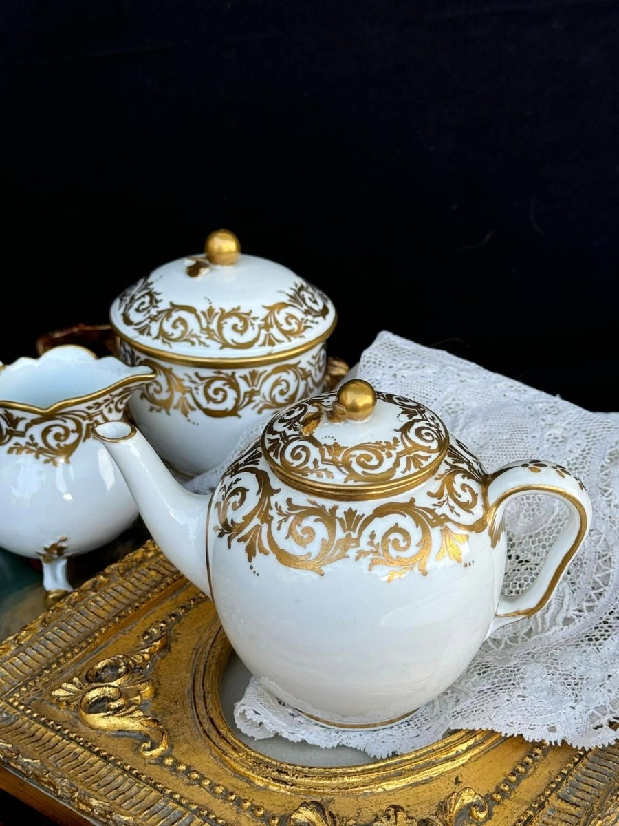 Sevres 18th 1776, Tea Set, tea pot, milk pot, sugar bowl