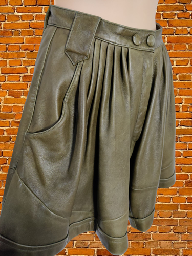 VINTAGE KHAKI SHORTS SIZE SMALL UK 6-8 LEATHER FLARED LINED RETRO WOMENS PARTY - Picture 3 of 6