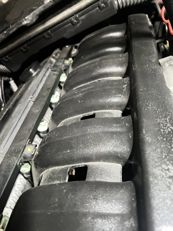 Inyector Fiel BMW 325i 1992-1995 piezas originales Foto 2 de 4