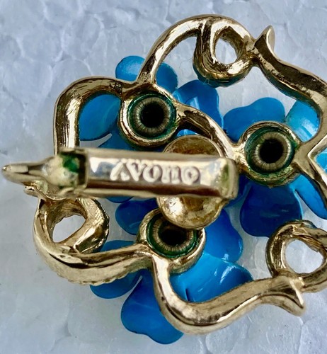 BOUCLES D'OREILLES représentant des fleurs signé AVON BIJOU VINTAGE - Foto 7 di 8