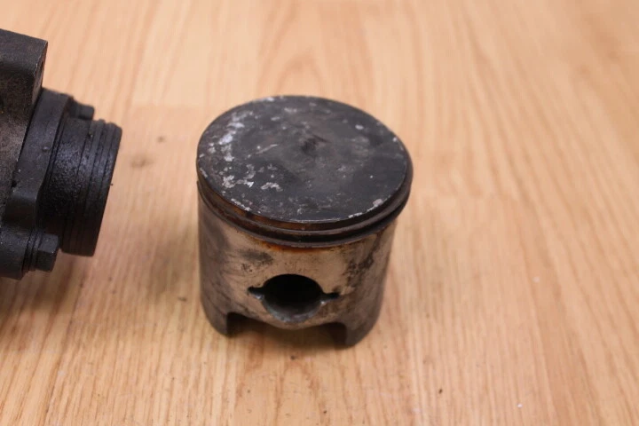 1985 YAMAHA VMAX VMX540 Cylinder Jug with Piston 73 mm - Изображение 3 из 4