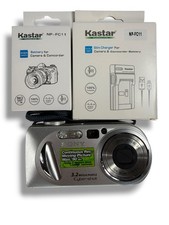 Sony CyberShot DSC-P8 Digital Point-and-Shoot Camera 3x Zoom 3.2mp