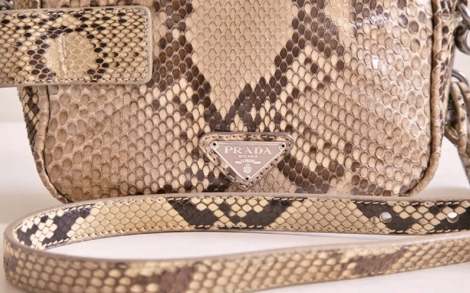 PRADA ~ RARE * crossbody / clutch / wrist real snakeskin bag ~ AUTHENTIC image 4