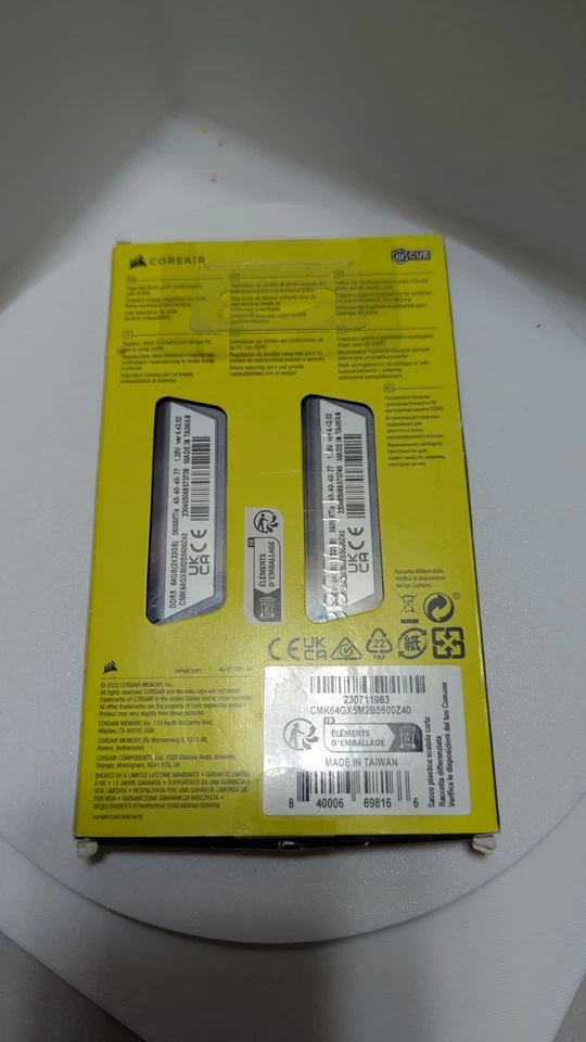 Memoria DIMM CORSAIR VENGEANCE 64 GB (2 x 32 GB) PC5-44800 (DDR5-5600) C40 -... Foto 2 de 2