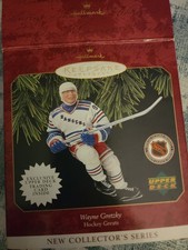 1997 Hallmark Keepsake Wayne Gretzky NHL Hockey Greats Ornament with Card