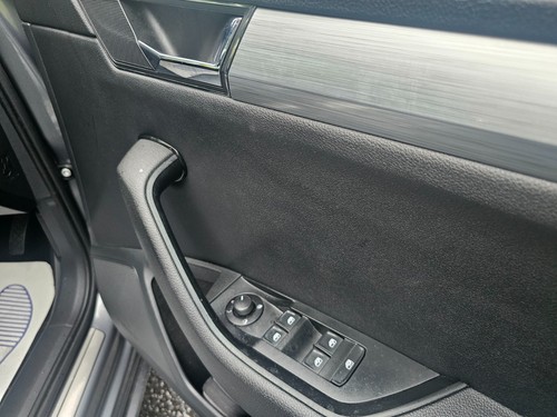 SKODA SUPERB SE TECHNOLOGY 2.0 TDI DSG 2022 5 DOOR HATCHBACK 7 SPEED AUTOMATIC - Picture 11 of 14