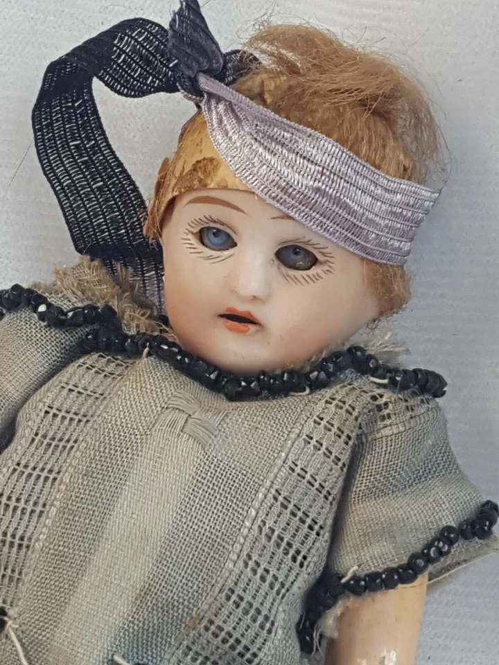 Old Doll, Simon & Halbig DEP - Vestido con cuentas, ojos dormidos, cinco dientes - 5-1/2 pulgadas Foto 3 de 4