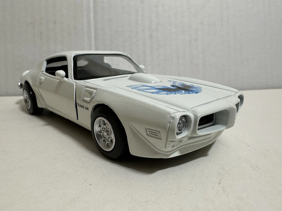 NEWRAY 1973 PONTIAC FIREBIRD TRANS AM WHITE 1:32 MODEL PULL BACK 6" NEW NO BOX - Image 4 of 4