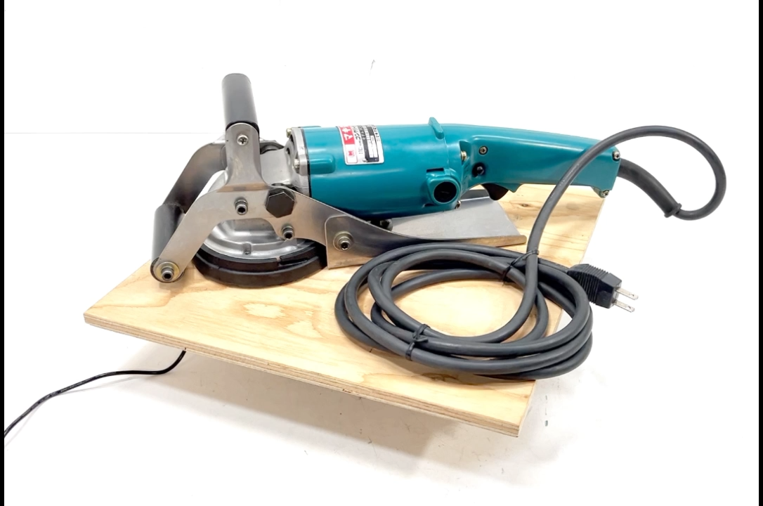 Makita Curved Planer 1003B-A 110mm (4.33") Kanna 100V 1050W Planes