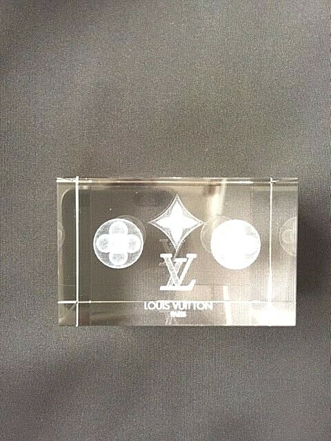 LOUIS VUITTON CRYSTAL MONOGRAM PAPER WEIGHT - BRAND NEW !!! | eBay