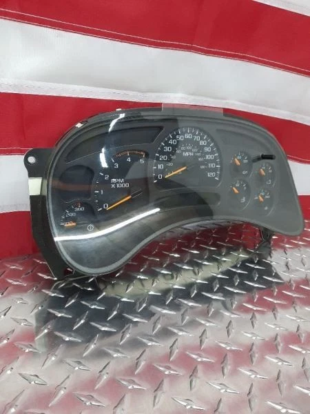 GMC Sierra 2500 2004 cuadro de instrumentos diésel azul LED PN-15114652 usado OEM Foto 2 de 4