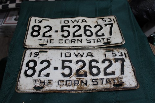 PAIR IOWA LICENSE PLATES 1953 SCOTT COUNTY 82-52627 TAGS CORN STATE