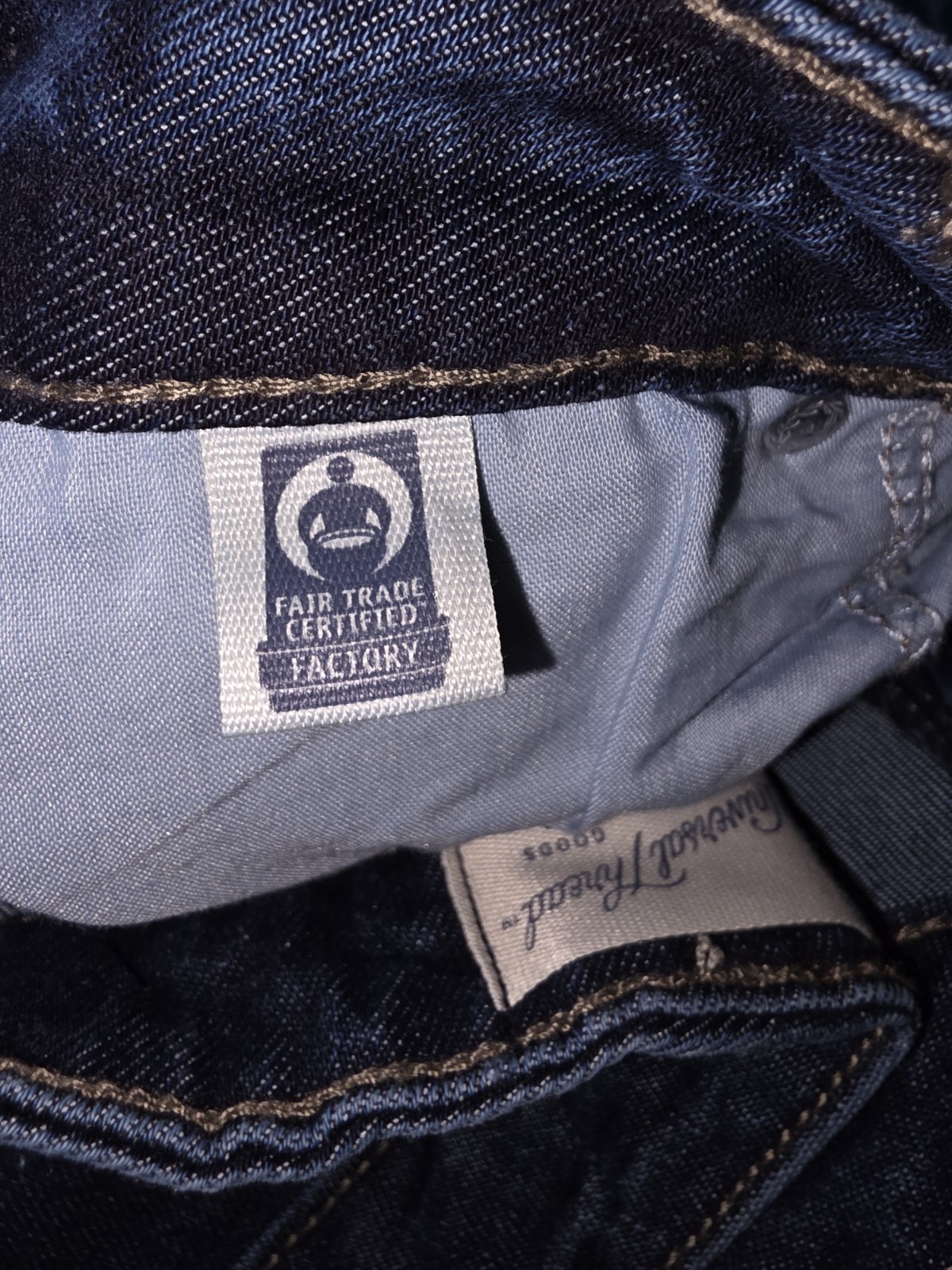 Universal Thread Womans Distressed Blue Jeans Ank… - image 12