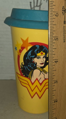 Wonder Woman yellow Ceramic tumbler  with Lid  14 Oz DC Comics