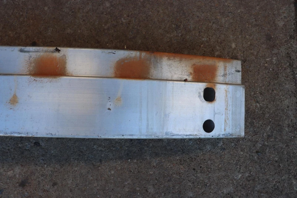 Parachoques trasero Pontiac G8 2008-2009 refuerzo barra de impacto soporte OEM Foto 2 de 4